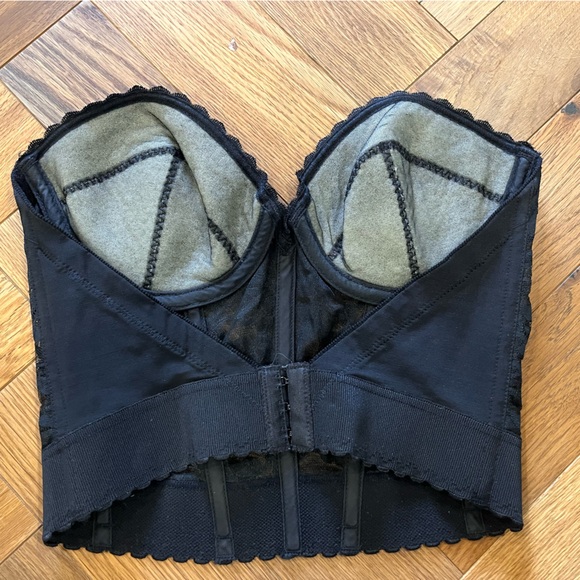 Vintage black lace bustier. - Picture 3 of 6